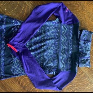 Nike Pro dri-fit women’s medium top